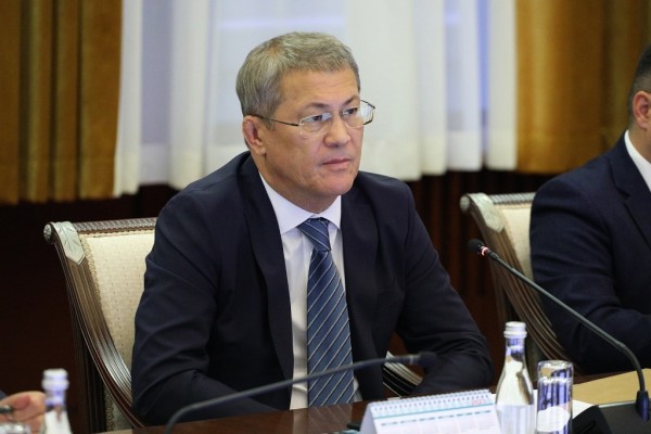 Глава Башкортостана одобрил к реализации проект расширения гостиницы в Абзаково